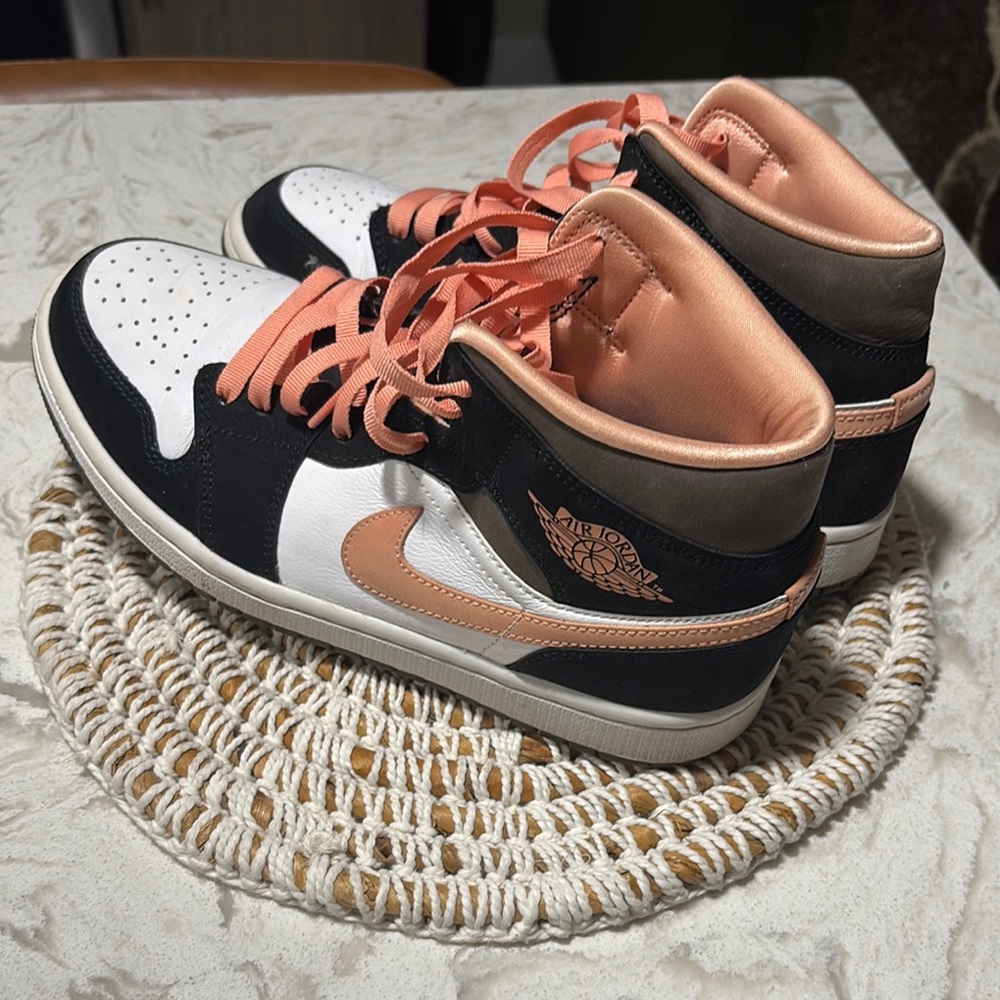 Jordan Women's Sneakers Black and Peach